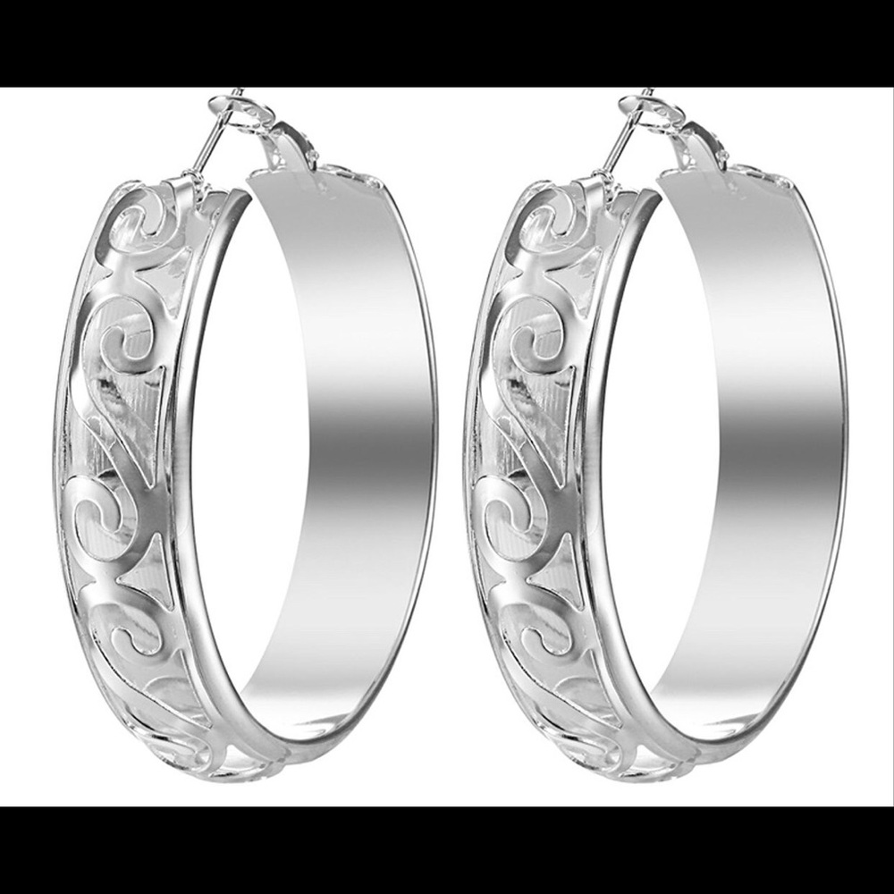 ✨ Silver Dangle Hoops✨ - Picture 4 of 6